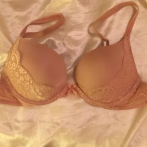 32A Victoria’s Secret bra